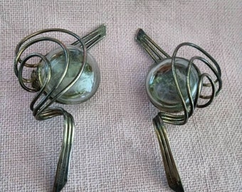 Orecchini con clips metallo argentato vetro soffiato stile modernista