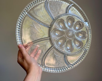 Vintage Klarglas Geteilt Deviled Egg Relish Tablett Blattmuster Perlenrand 13 "