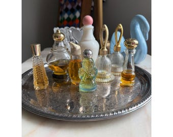 ヴィンテージ エイボン香水瓶コレクション エンジェルベル ミルクガラス 化粧台装飾