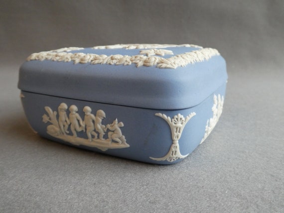 Wedgwood Jasperware Trinket Box | Vintage Pale Bl… - image 9