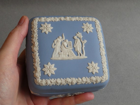 Wedgwood Jasperware Trinket Box | Vintage Pale Bl… - image 4