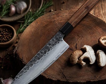 Coltello da chef Gyuto personalizzato SANRIYUE da 8,5 pollici, coltello da cucina in stile giapponese con incisione personalizzata, acciaio ad alto tenore di carbonio, confezione regalo in legno.