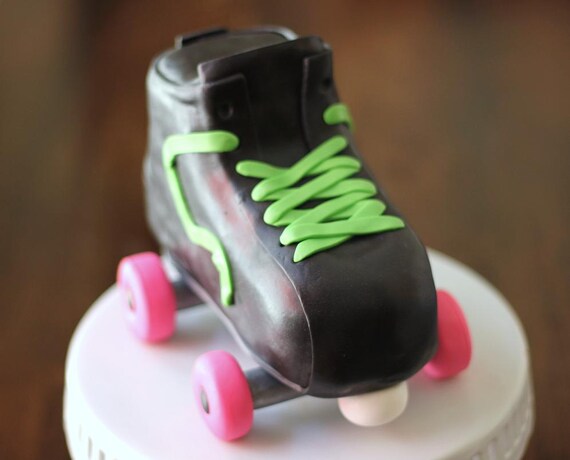 Roller Skate And Rollerskate Fondant Cake Topper This Cute Etsy Roller Skate And Rollerskate Fondant Cake Topper This Cute Etsy