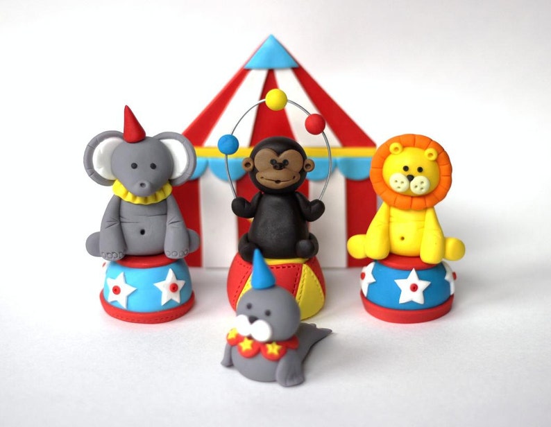 Клоун из пластилина. Фигурки на цирковую тему. Как слепить цирковой цирк. Как слепить цирковой цирк. Лепка: цирк.
