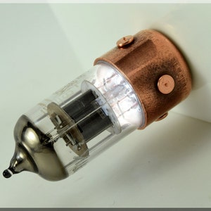 Pentode 8/16/32/64/128GB WHITE radio Vacuum tube USB flash drive with stand. Steampunk/Industrial Art !!! Stand for FREE !!!