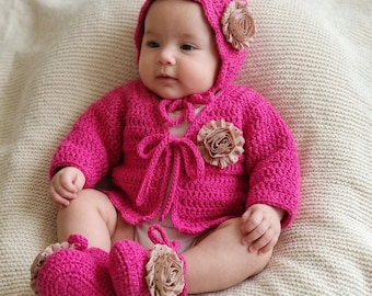 Modello all'uncinetto per cardigan, cappellino e scarpine da neonato, PDF n. 193