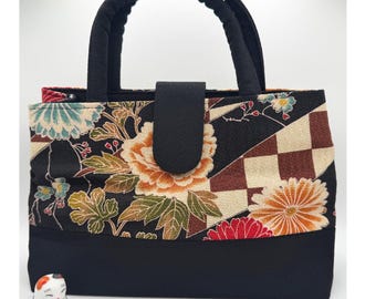 Bolso tote japonés negro con estampado floral de tela de kimono de Kioto