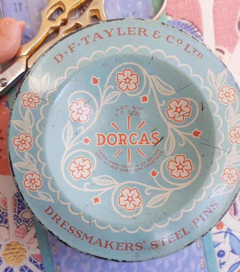 Dorcas Dressmakers Steel Pins Vintage Tin, D F Tayler & Co Ltd ,made in