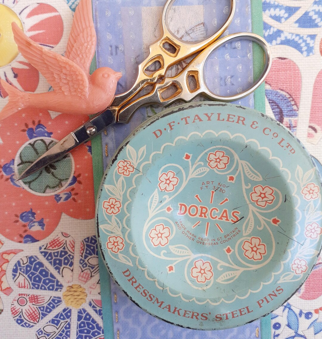 Dorcas Dressmakers Steel Pins Vintage Tin, D F Tayler & Co Ltd ,made in
