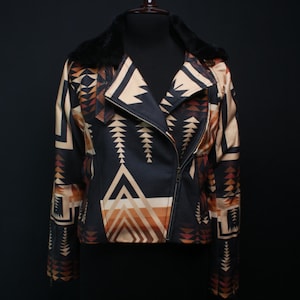 Kelly Reilly  Cropped Wool Coat with Shearling Collar – Western Women's Jacket