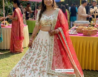 Bruids Lehenga Indiase bruiloftsoutfit, crèmekleurige zijden bloemenborduurwerk (halfgestikt, kristallen details, maatwerk)