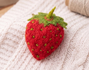 Broche de fresa de fieltro de aguja – Broche de fresa de lana hecho a mano, accesorio de moda de verano