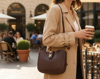 本革（牛革）ショルダーバッグ - 柔らかい天然皮革のクロスボディバッグ