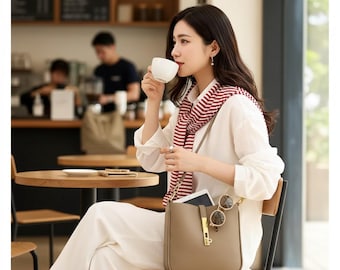 本革製レディースクロスボディバッグ - フレンチスタイルショルダーバッグ