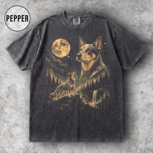 Australian Cattle Dog Howling Moon Graphic Tee, Blue Heeler Shirt, Vintage Moon Animals Tee, Retro Dog Lover Gift, Heeler Mom Shirt