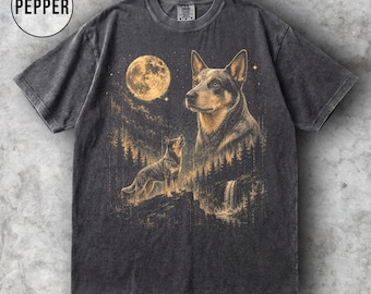 Grafisch T-shirt Australian Cattle Dog Howling Moon, shirt blauw heeler, vintage shirt maan dieren, retro cadeau hondenliefhebber, shirt heeler moeder