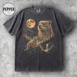 Maglietta grafica con irace delle rocce e luna, maglietta con irace delle rocce, maglietta vintage con animali selvatici, maglietta retrò anni '90 con luna e natura, regalo per amanti degli animali, colori confortevoli