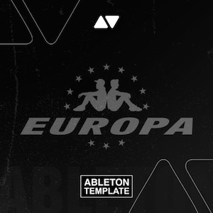 Puede incluir: Un juego de tres tazas de cerámica con un acabado mate moteado. Las tazas son de color crema, gris claro y gris oscuro. Cada taza tiene un diseño simple y minimalista, ideal para café o té.