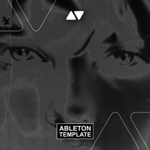 Puede incluir: Arte digital en blanco y negro que presenta un rostro estilizado con formas geométricas. La imagen incluye el texto "ABLETON TEMPLATE" en un rectángulo blanco, con un triángulo blanco y dos chevrones blancos.