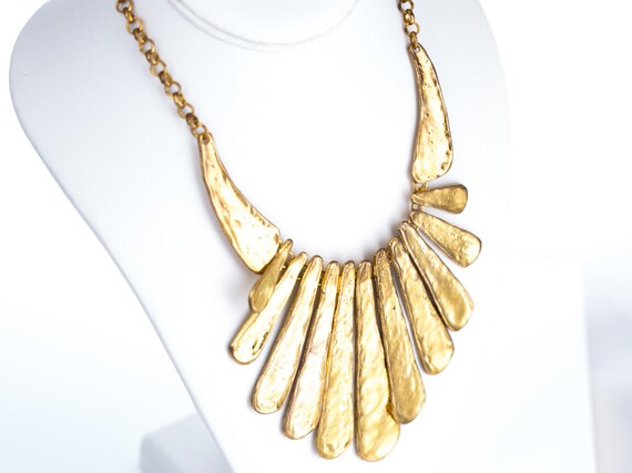 Vintage Egyptian Revival Goldtone Statement Neckl… - image 3