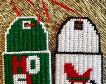 Plastic Canvas Christmas Gift Holder - Set of Two