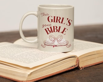 Taza con la Biblia "Esta chica se ha ido" / Taza de café cristiana / Regalo para amantes de las Escrituras