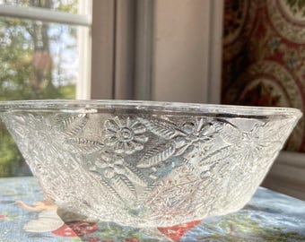Bol para servir de vidrio prensado transparente con diseño de piña y flores, estilo vintage de Indiana Glass n.° 618.