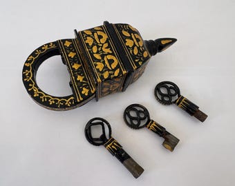 Handcrafted Iron Puzzle Lock with 3 Keys – Antique Indian Art Home Decor