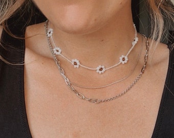 Clear + Pearly Daisy Choker