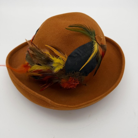 Vintage Mr John Moderne Wool Felt Cloche Hat Feather Cognac Brown Bollman USA