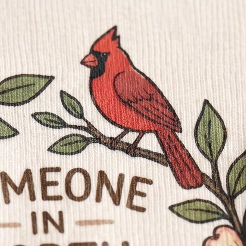 Someone In North Carolina Loves Me Baby Onesie - Cute NC Cardinal Floral Bodysuit bild 2