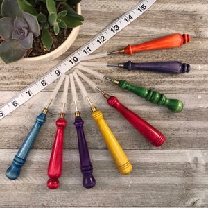 Quilter&#39;s Stiletto (Dyed Wood)