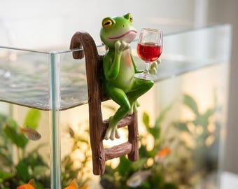 Estatua de rana con copa de vino para decoración de jardín, figura caprichosa para cerca, adorno de escalera de resina para exteriores, regalo artístico para patio