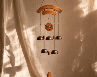 Campana de viento con forma de libélula, de madera y metal, decoración rústica para patio exterior — 86 cm (34 pulgadas)