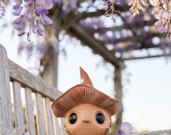 Mushroom Elf Statue, Whimsical Garden Decor, Resin Mushroom Man Figurine, Fairy Garden Accessory, Outdoor Yard Art, Grumpy Plant Pot Decor