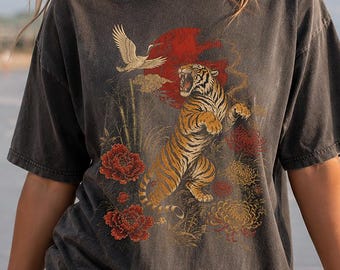 Retro Tiger T-Shirt , Unisex Graphic Tee , Vintage Boho Shirt, Tiger Streetwear Graphic Tee, Comfort colors
