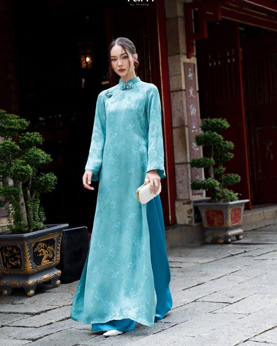 Mulberry Silk Ao Dai: Blossom-Accented Vietnamese Traditional Dress for Tet Weddings