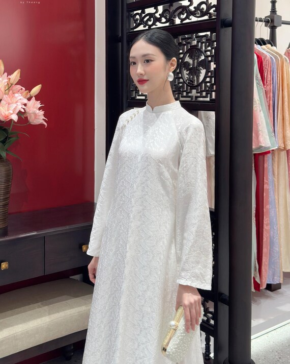 Ivory Jacquard Ao Dai – Vietnamese Silk Dress, Pearl Accented, Minimalist Formal Wear