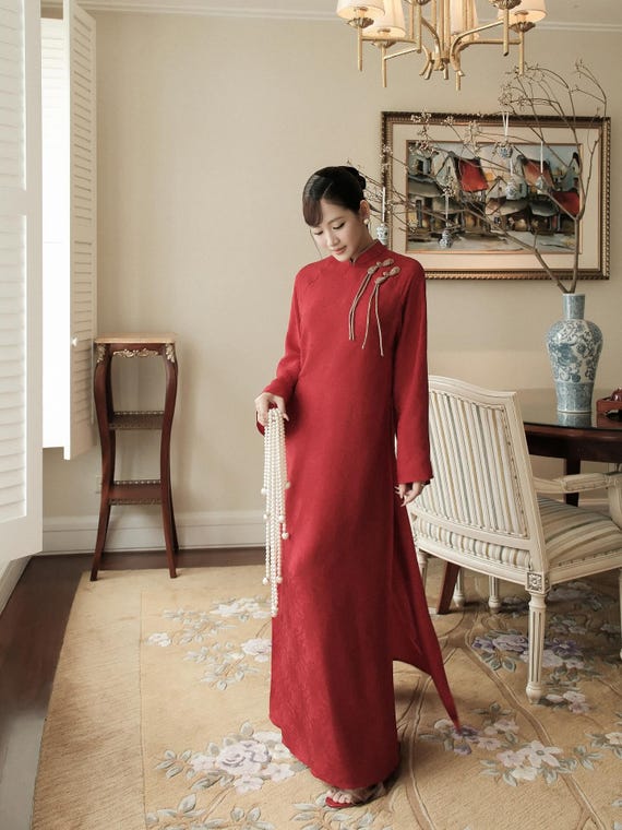Vietnamese Silk Ao Dai – Elegant Frog Buttons, Minimalist Modern Bridal Gown