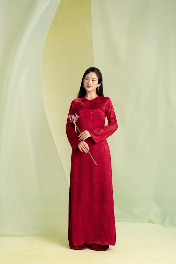 Vietnamese Silk Ao Dai, Jacquard Gown, Traditional Tơ Tằm Dress, Elegant Evening Wear