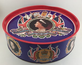 Queen Elizabeth II Silver Jubilee Tin 1952 1977 Nabisco Tea Time Biscuit Tin