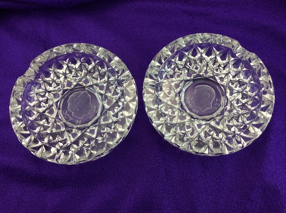 Baccarat バカラ クリスタル 灰皿 八角形 2個セット キャメル 八芒星 ガラス灰皿 2個セット Baccarat バカラ クリスタル 灰皿 八角形
