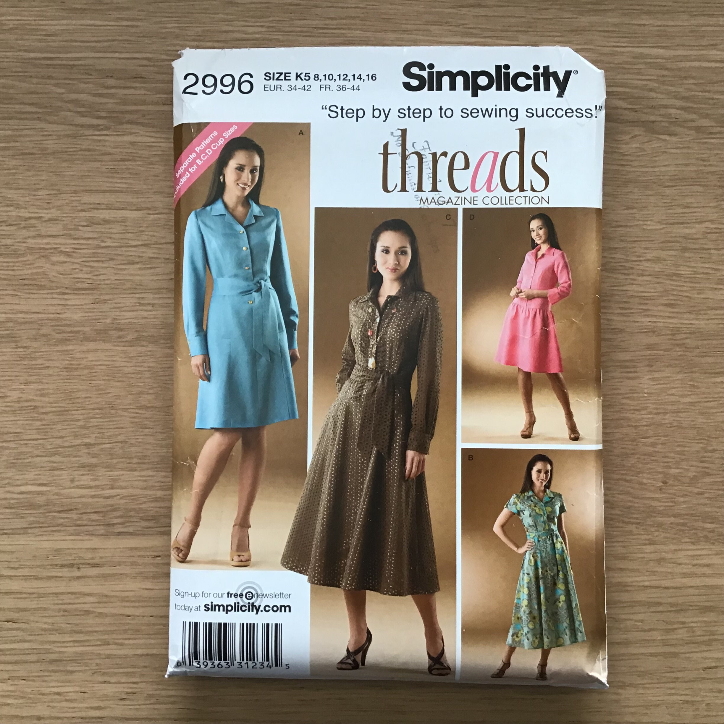 最も信頼できる 2996 Simplicity Pattern Dress Misses Size Etsy - UNCUT 16 - 8 裁縫材料