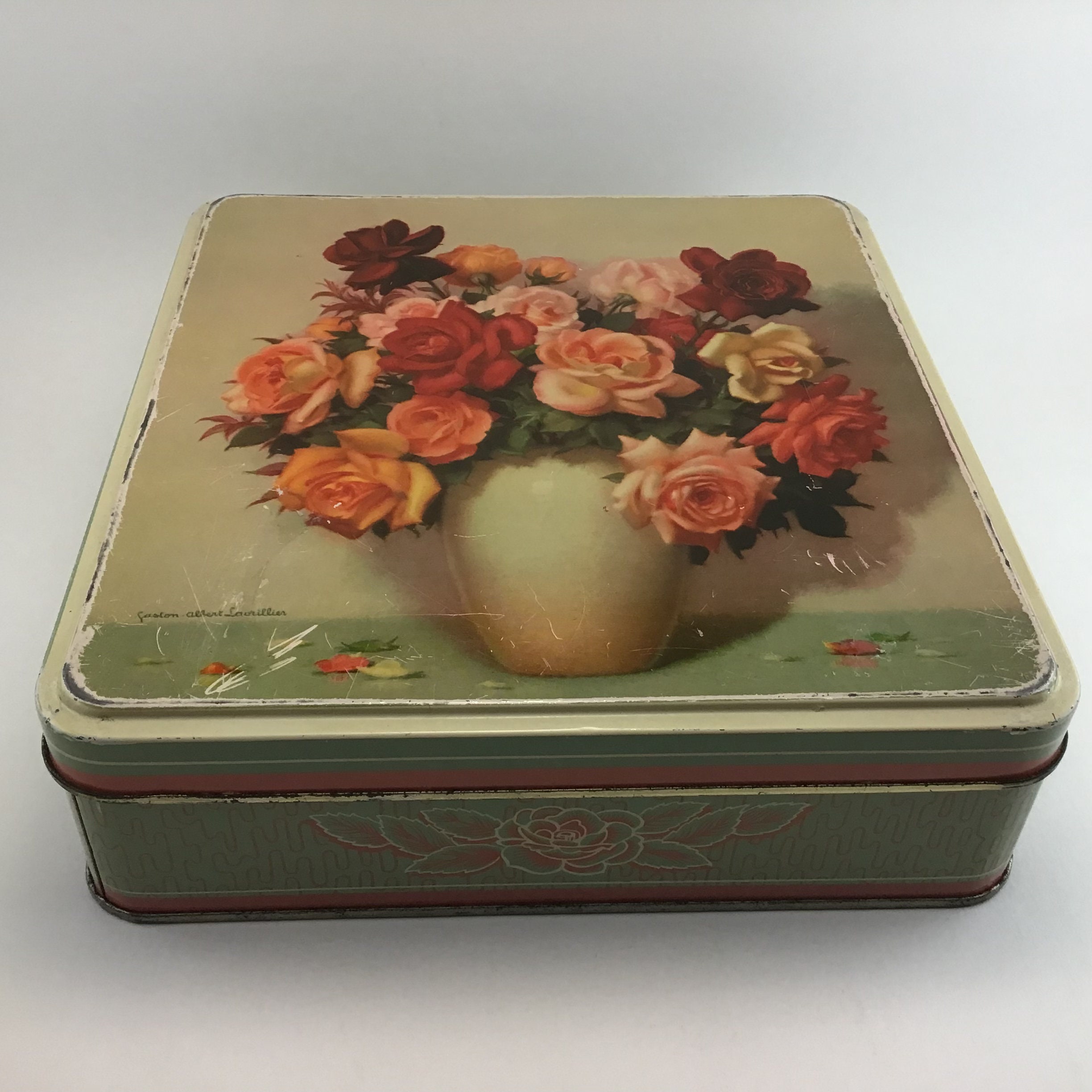 Cottage Biscuit Tin 