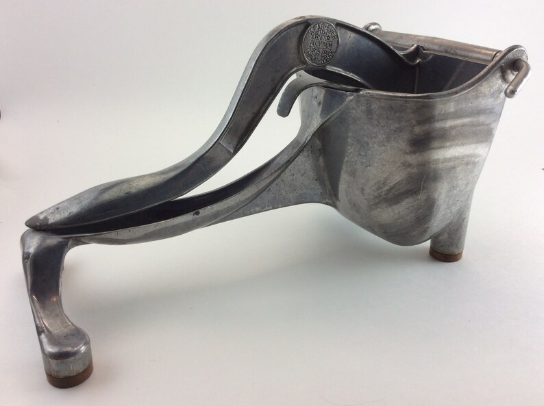 Wearever Aluminum Hand Juicer Juice Press With Strainer Etsy