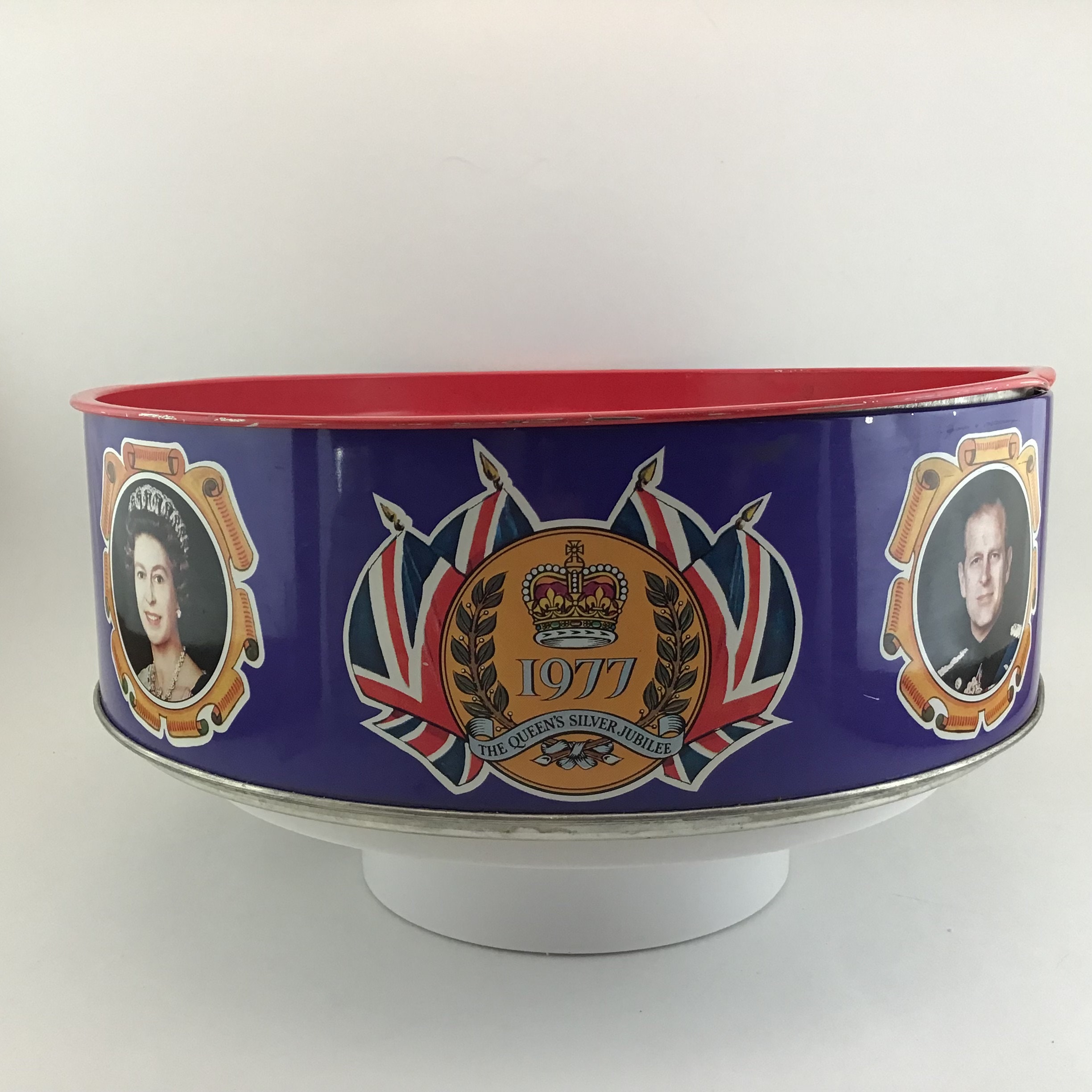 Queen Elizabeth II Silver Jubilee Tin 1952 1977 Nabisco Tea Time