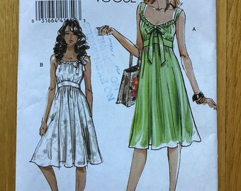 Misses Dress Pattern Very Easy Vogue 8380 UNCUT Size 4 6 8 10