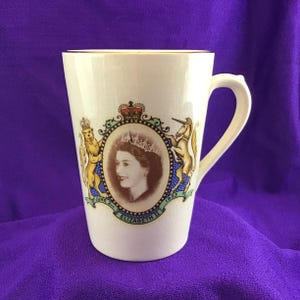 Krönungstasse Queen Elizabeth II 2.Juni 1953 Gray’s Pottery Made in England Royal Coffee Cup