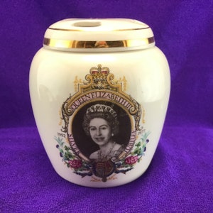 Queen Elizabeth II Silver Jubilee Potpourri Jar 1977 Lord Nelson Pottery