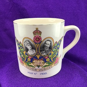 King George V and Queen Mary Silver Jubilee 1910 - 1935 Cup Made in England